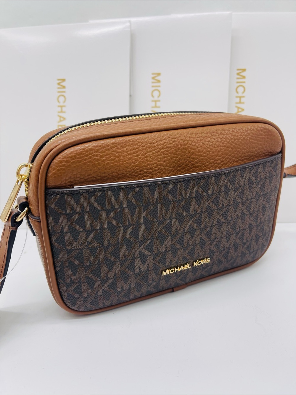 Michael Kors Jet Set Small Signature Logo Camera Crossbody Xbody Bag
Brown 
NWT